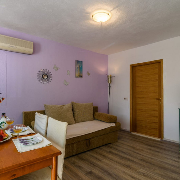 Das Wohnzimmer, Apartmani Frki, Apartments Frki in der Nähe des Meeres, Marina, Dalmatien, Kroatien Marina